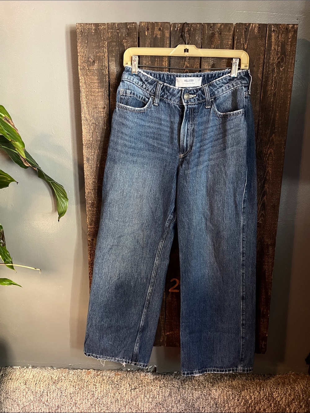 Hollister Dark Blue Curvy High-Rise Baggy Jeans